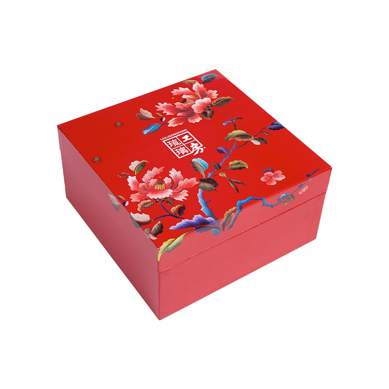 Customized christmas and chinese new year gift box with lid